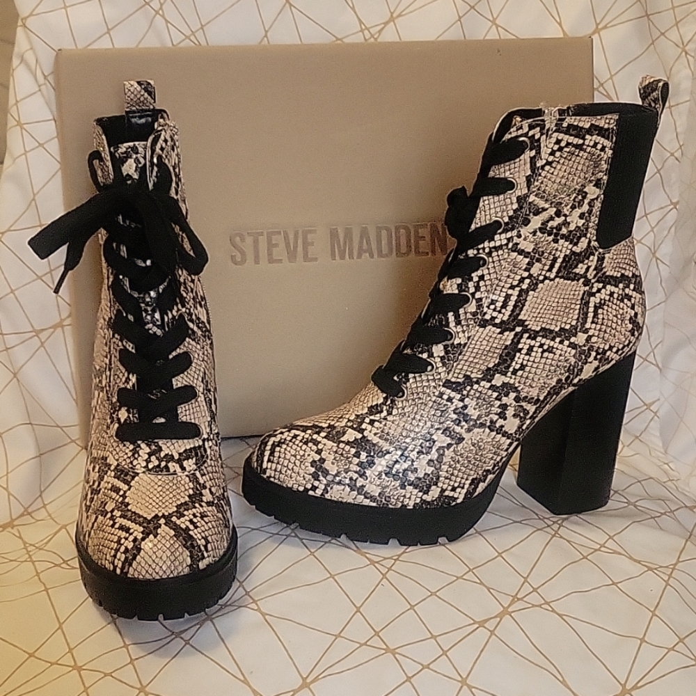 👢🐍 NEW STEVE MADDEN Snake beige print 4"  block heel brand new boots